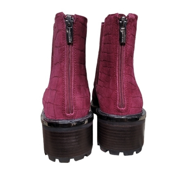 Vince Camuto Kelivena Red Croc Suede Fire Brick Chelsea Boot Size 9 - Picture 5 of 10
